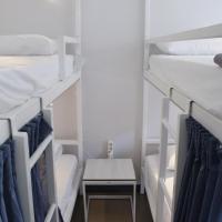 Номер (Кровать в общем 6-местном номере для женщин) хостела Thanasis Place, Афины