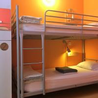 Номер (Кровать в общем 4-местном номере для мужчин и женщин) хостела Porto Wine Hostel, Порту