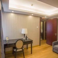 Сьюит (Only for Mainland Chinese Citizens with Chinese ID Card - Executive Three Bedrooms Suite) отеля Beijing Guangyao Service Apartments, Пекин