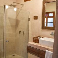 Сьюит (Роскошный номер с кроватью размера «king-size» и собственным патио) отеля XscapeTulum, Тулум