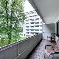 Двухместный (Двухместный номер Делюкс с 1 кроватью, балконом и видом на парк) отеля Pärnu Hotel, Пярну