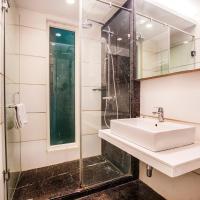 Двухместный ((Sanitised) Superior Double Room) отеля Jasmine Boutique Hotel, Нью-Дели