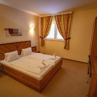 Семейный (Семейный номер) отеля CheckIN Hotel, Руст