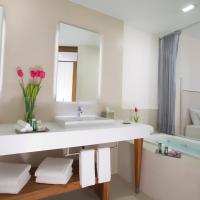 Двухместный (Полулюкс с собственным бассейном - рядом с океаном) курортного отеля Hilton Puerto Vallarta Resort - Все включено, Пуэрто-Вальярта