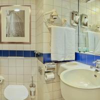 Двухместный (Стандартный семейный номер) отеля Motel Plus Frankfurt am Main, Франкфурт-на-Майне