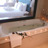 Двухместный (Двухместный номер «Премьер» с 2 отдельными кроватями и видом на океан - Послеобеденный чай включен в стоимость) отеля Maximilan Danang Beach Hotel, Дананг