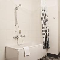 Двухместный (Двухместный номер Делюкс с 1 кроватью и ванной) отеля Kolonna Hotel Rēzekne, Резекне