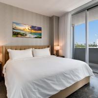 Четырехместный (Люкс с 1 спальней и балконом) отеля Boulan South Beach, Майами-Бич