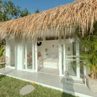 Трехместный (Трехместный номер с видом на бассейн) отеля The Bingin Beach Villas' Bungalow Resort, Улувату