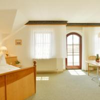 Сьюит (Полулюкс с балконом) отеля Das-Schmidt Privathotel, Руст