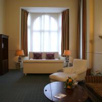 Сьюит (Deluxe Suite with King Bed and Whirlpool - Smoking) отеля Best Western Plus Park Hotel Brussels, Брюссель