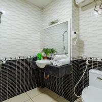 Двухместный (Улучшенный номер с кроватью размера «queen-size») отеля An Phu Hotel, Ханой