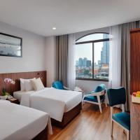 Двухместный (Staycation Offer - Free Room Upgrade to Lessini Premier Twin or Double Room - 15% off F&B - Benefits Included) отеля Lotus Central Hotel, Хошимин