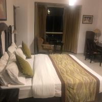 Апартаменты (Apartment with Pool View (Avail 20% off on Buffet Meal)) апартаментов Aloha (Studio Apartment)by blissful Ganges, Ришикеш