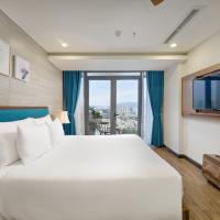 Сьюит (Junior Suite with Balcony - Free Breakfast and Welcome Drink) отеля White Sand Boutique Hotel, Дананг