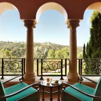 Двухместный (Номер Делюкс с кроватью размера «king-size», балконом и окном) отеля Fairmont Grand Del Mar, Сан-Диего