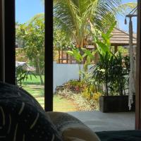 Двухместный (Номер Делюкс с балконом) гостевого дома Village Bali, Улувату