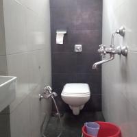 Двухместный (Double Room With Shared Bathroom Non AC) отеля Carlton Hotel, Мумбай