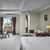 Двухместный (Premier Double Room with Temple view) отеля Palace Gate Hotel & Residence, Пномпень