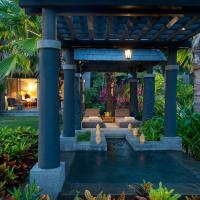 Двухместный (Ocean Front Pavilion with Plunge Pool(Need to make appointment 1 day in advance: Limos pick-up service from Sanya Phoenix Airport for breakfast including reservations +30-miniute photo-shooting ）) курортного отеля Mandarin Oriental, Sanya, Санья