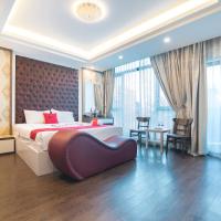 Двухместный (Номер Делюкс с кроватью размера «queen-size») отеля The Royal Hotel, Ханой