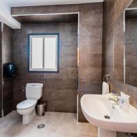 Четырехместный (Стандартный четырехместный номер) отеля Hotel Manzanito, Малага