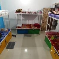 Номер (Односпальная кровать в общем номере с 6 кроватями) хостела Zigzag Hostel Agra, Агра