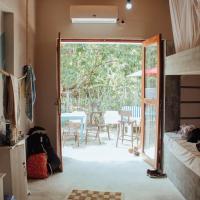 Номер (Кровать в общем 8-местном номере для мужчин и женщин) гостевого дома Mellow Hostel Sri Lanka, Ахангама