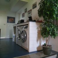 Двухместный (Двухместный номер с 1 кроватью и общим туалетом) хостела Freedom65 Hostel and Caravan, Таллин