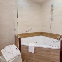 Сьюит (Полулюкс) отеля Mamaison Hotel Andrassy Budapest, Будапешт