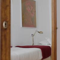 Трехместный (Трехместный номер «Комфорт») хостела Lisbon Poets Hostel, Лиссабон
