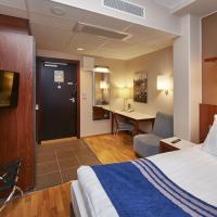 Двухместный (Номер с  кроватью размера "queen-size" для некурящих) отеля Holiday Inn Tampere - Central Station, Тампере