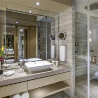 Двухместный (1 King Bed Classic City View) отеля InterContinental Shanghai Puxi, Шанхай