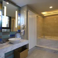 Сьюит (Люкс) отеля Holiday Inn Express Zhangjiakou Park View, Чжанцзякоу