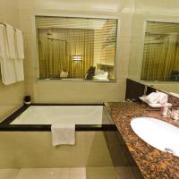 Двухместный (Special Offer - Executive Double or Twin Room (for Quarantine)) отеля Ramada by Wyndham Manila Central, Манила