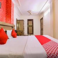 Трехместный (Трехместный номер Делюкс) отеля OYO 66187 Hotel The Royal Inn, Нью-Дели