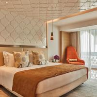 Трехместный (Deluxe Room City View King Bed) отеля The Taj Mahal Tower Mumbai, Мумбай