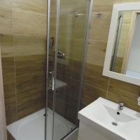 Двухместный (Двухместный номер с 1 кроватью и собственной ванной комнатой) хостела Hostel DV "Morski" Gdynia, Гдыня