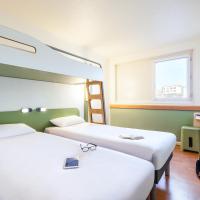 Трехместный (Standard Twin Room and One Bunk Bed) отеля ibis budget Hamburg St Pauli Messe, Гамбург