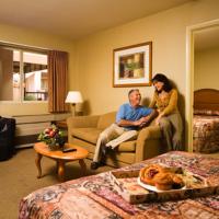 Сьюит (Deluxe Suite with One King + One Double Bed) отеля Arizona Charlie's Boulder, Лас-Вегас