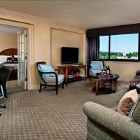 Сьюит (Представительский люкс - Для некурящих) отеля Crowne Plaza Hotel Portland-Downtown Convention Center, an IHG Hotel, Портленд