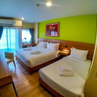 Трехместный (Трехместный номер Делюкс) отеля The Warehouse Bangkok, Бангкок