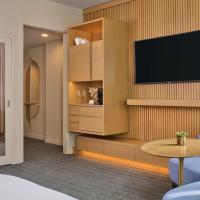 Четырехместный (Двухместный номер Делюкс с 2 двуспальными кроватями) отеля Conrad Miami, Майами