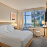 Двухместный (Номер Делюкс с кроватью размера «queen-size» и видом на воду) отеля Conrad Miami, Майами