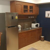 Сьюит (Люкс с кроватью размера «king-size») отеля Summer Breeze Hotel, Пхукет