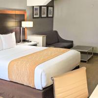 Сьюит (King Suite - Accessible/Non-Smoking) отеля Comfort Inn & Suites Near Universal - North Hollywood – Burbank, Лос-Анджелес