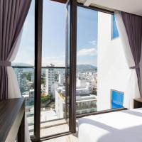 Двухместный (Двухместный номер Делюкс с 1 кроватью или 2 отдельными кроватями, вид на город) отеля Ivy Hotel Nha Trang, Нячанг