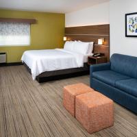 Сьюит (Люкс Feature с кроватью размера «queen-size») отеля Holiday Inn Express Los Angeles Downtown West, an IHG Hotel, Лос-Анджелес