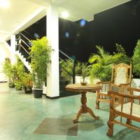 Семейный (Семейный номер Делюкс «Супер» с балконом) отеля Hotel Bay Watch, Унаватуна