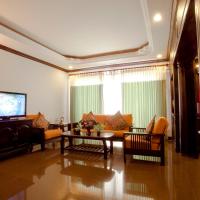 Сьюит (King Suite with Pool View - Free Round Trip Transfers) отеля Lucky Angkor Hotel & Spa, Сием Рип